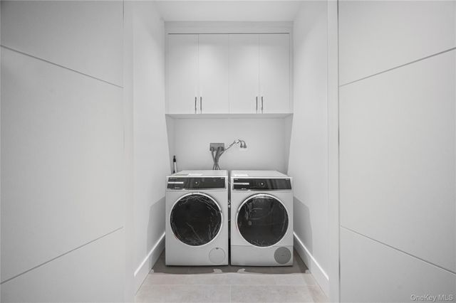 7 Mirrielees Road, Great Neck, NY 11021