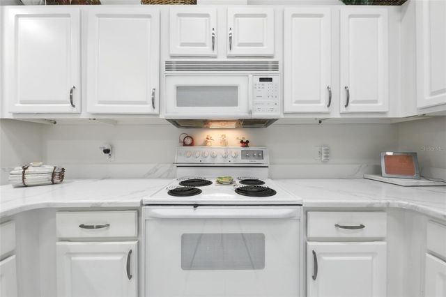 1752 CHALLENGER AVENUE, Davenport, FL 33897