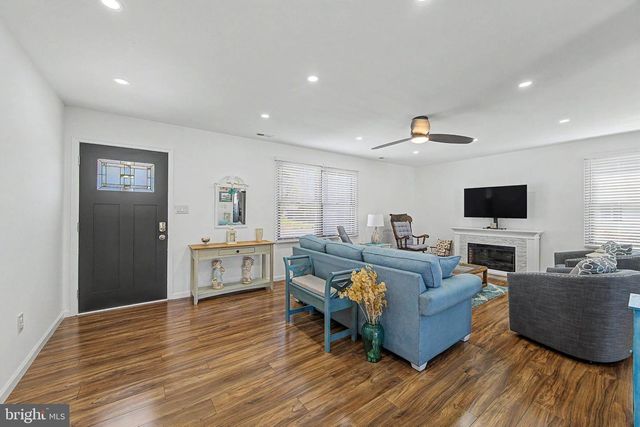 814 ARAGO ST, Egg Harbor City, NJ 08215