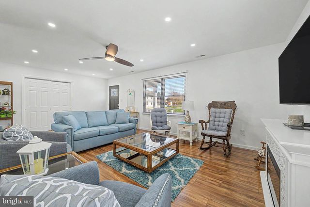 814 ARAGO ST, Egg Harbor City, NJ 08215