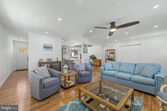 814 ARAGO ST, Egg Harbor City, NJ 08215