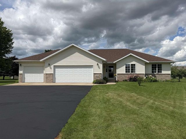 N4194 Country Club Drive, Brodhead, WI 53520