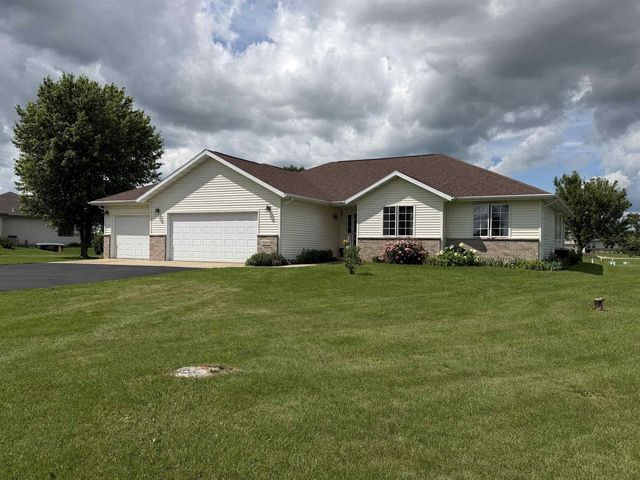 N4194 Country Club Drive, Brodhead, WI 53520
