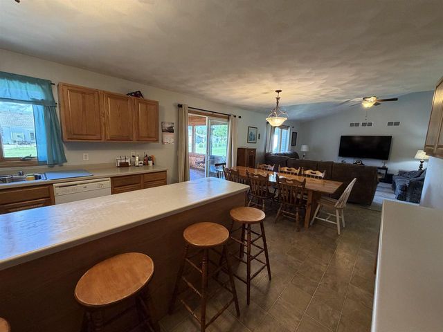 N4194 Country Club Drive, Brodhead, WI 53520
