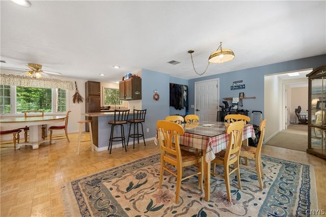 6 Snogles Lane, Lysander, NY 13027