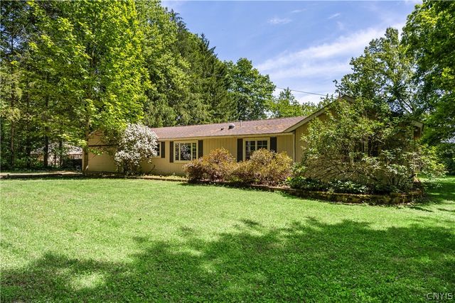 6 Snogles Lane, Lysander, NY 13027