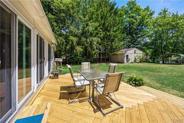 6 Snogles Lane, Lysander, NY 13027