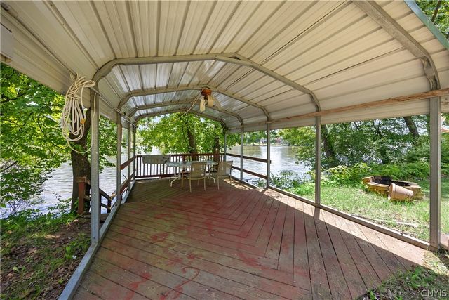 6 Snogles Lane, Lysander, NY 13027