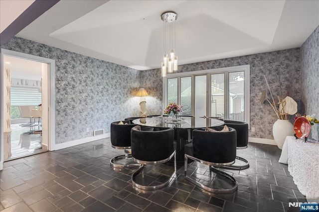25 N Hillside Avenue, Livingston, NJ 07039