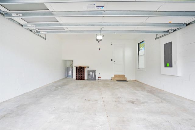 8358 NW 7th Place, Plantation, FL 33324