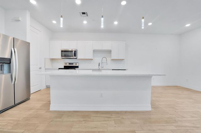 8358 NW 7th Place, Plantation, FL 33324