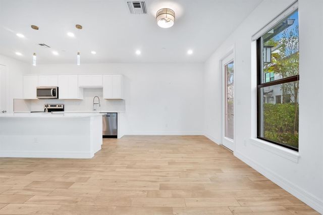 8358 NW 7th Place, Plantation, FL 33324