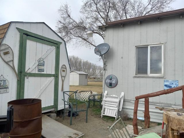 3805 Pioneer Park Ln 21, Homedale, ID 83628