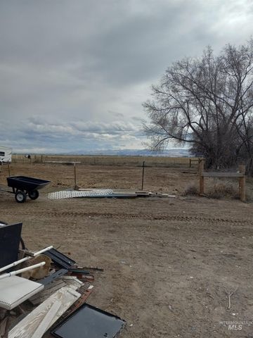 3805 Pioneer Park Ln 21, Homedale, ID 83628