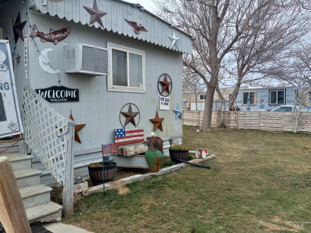 3805 Pioneer Park Ln 21, Homedale, ID 83628