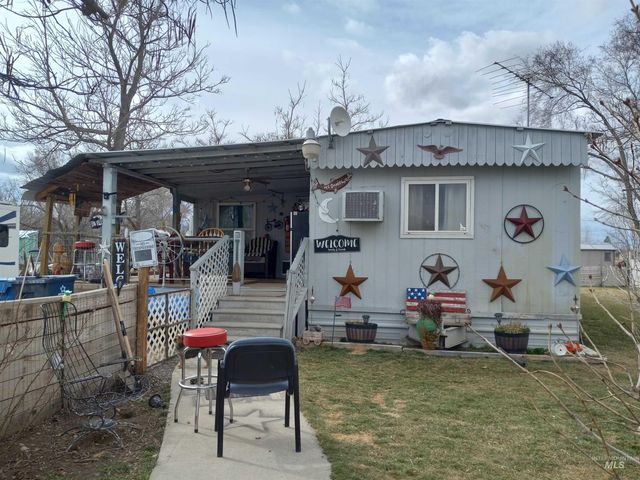 3805 Pioneer Park Ln 21, Homedale, ID 83628