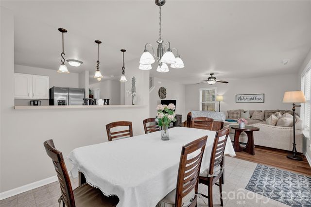 211 Wolf Creek Lane, Statesville, NC 28625