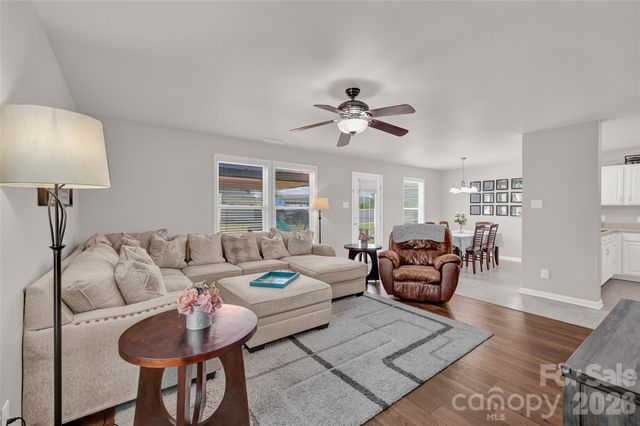 211 Wolf Creek Lane, Statesville, NC 28625