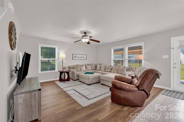 211 Wolf Creek Lane, Statesville, NC 28625