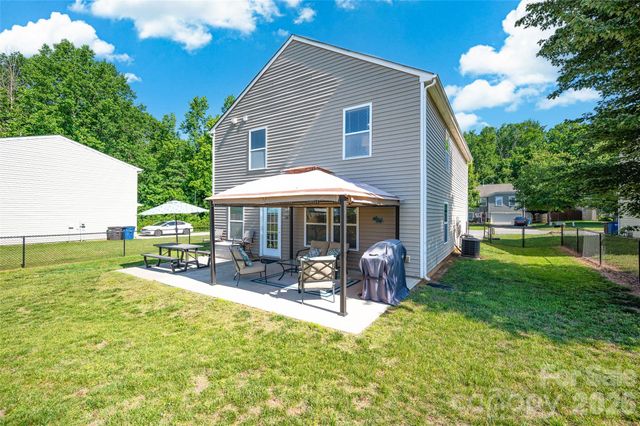 211 Wolf Creek Lane, Statesville, NC 28625