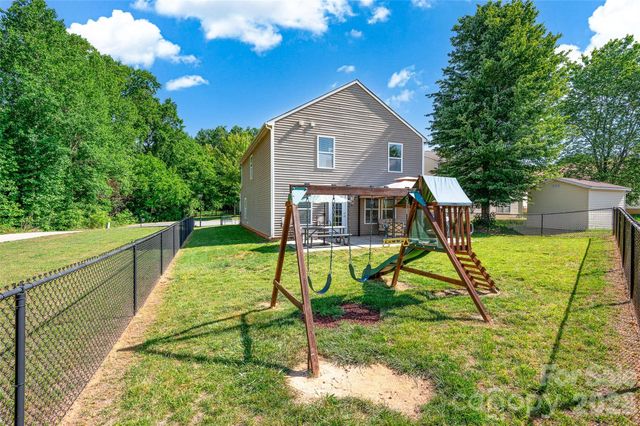 211 Wolf Creek Lane, Statesville, NC 28625