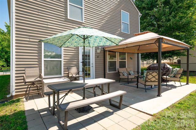 211 Wolf Creek Lane, Statesville, NC 28625