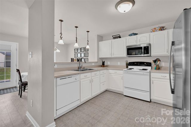 211 Wolf Creek Lane, Statesville, NC 28625
