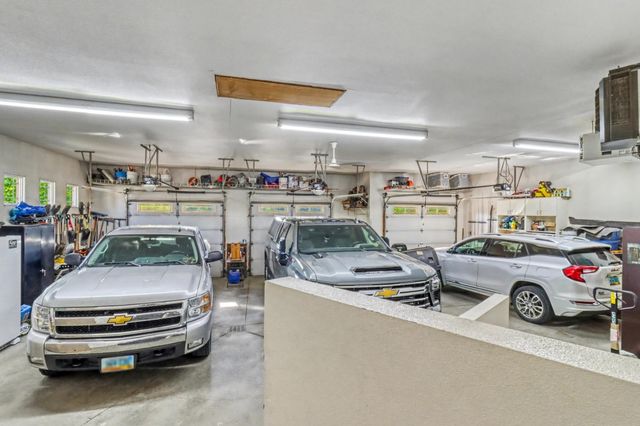 7013 Maple Lane, Horace, ND 58047