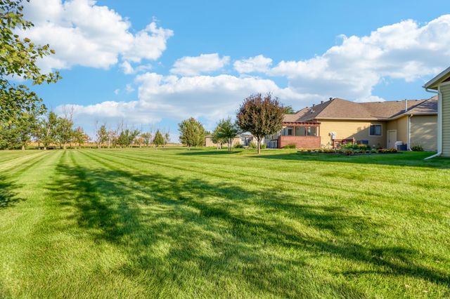7013 Maple Lane, Horace, ND 58047