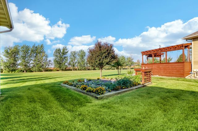 7013 Maple Lane, Horace, ND 58047