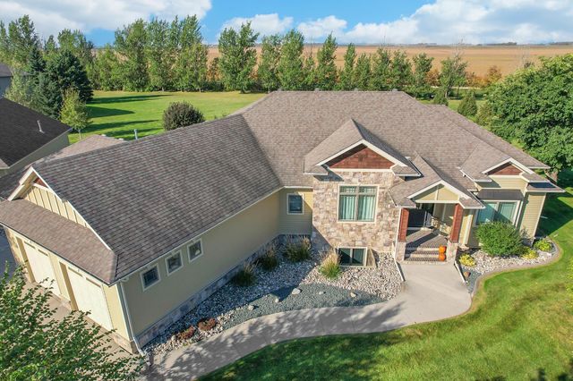 7013 Maple Lane, Horace, ND 58047