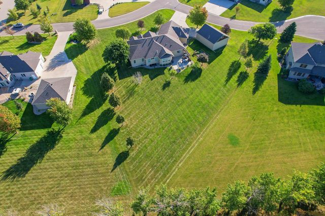 7013 Maple Lane, Horace, ND 58047
