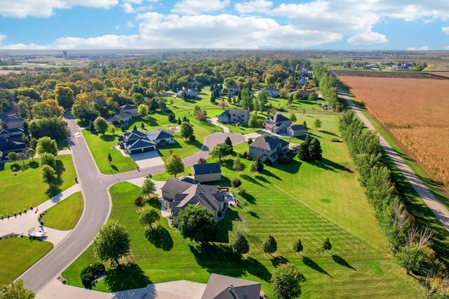 7013 Maple Lane, Horace, ND 58047