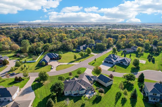 7013 Maple Lane, Horace, ND 58047