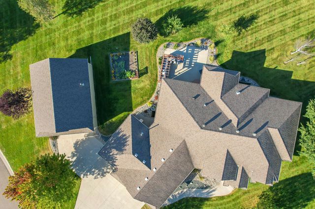 7013 Maple Lane, Horace, ND 58047