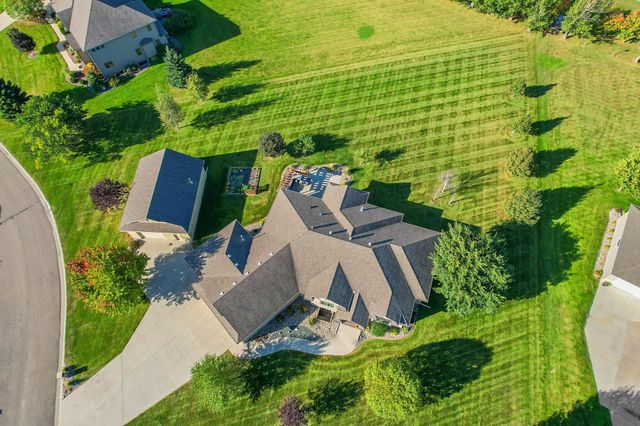 7013 Maple Lane, Horace, ND 58047