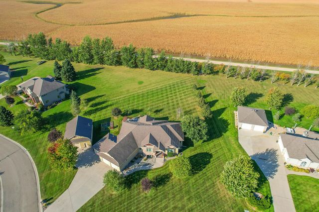 7013 Maple Lane, Horace, ND 58047