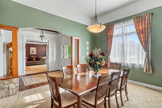 7013 Maple Lane, Horace, ND 58047