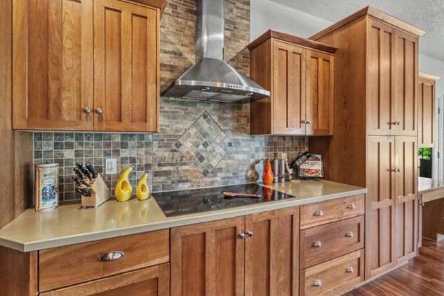 7013 Maple Lane, Horace, ND 58047