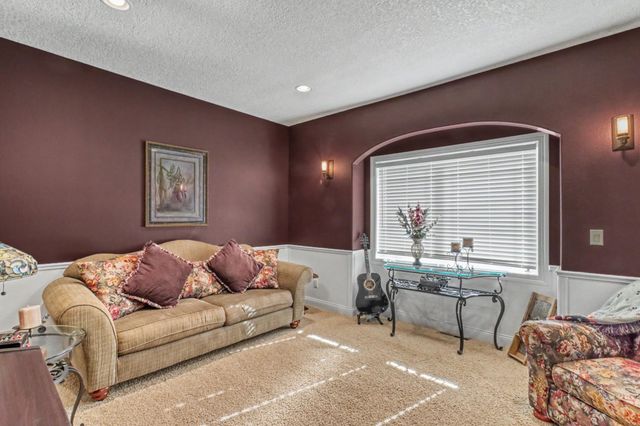 7013 Maple Lane, Horace, ND 58047