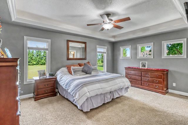 7013 Maple Lane, Horace, ND 58047