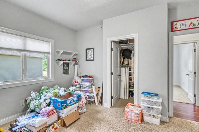 7013 Maple Lane, Horace, ND 58047