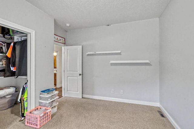 7013 Maple Lane, Horace, ND 58047