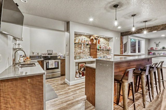 7013 Maple Lane, Horace, ND 58047