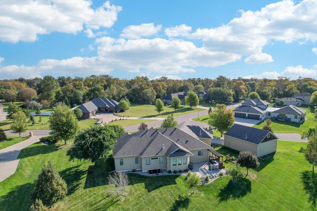 7013 Maple Lane, Horace, ND 58047