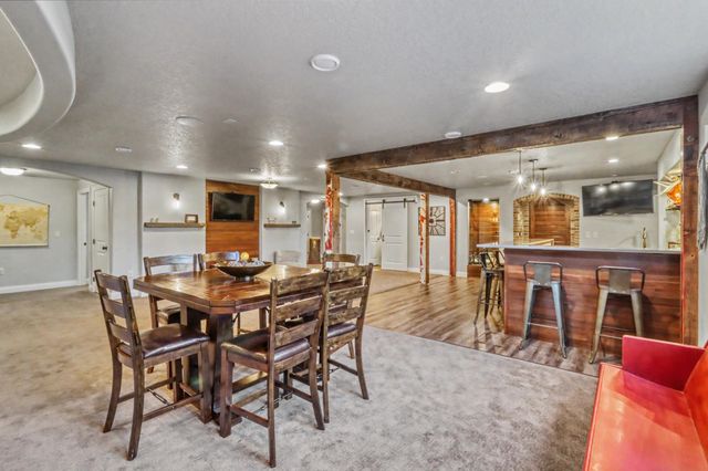 7013 Maple Lane, Horace, ND 58047