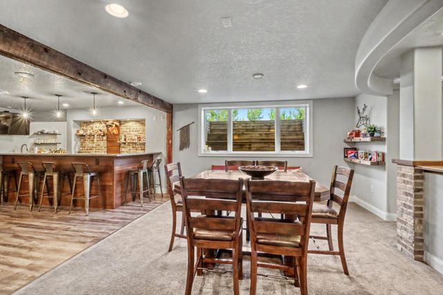 7013 Maple Lane, Horace, ND 58047