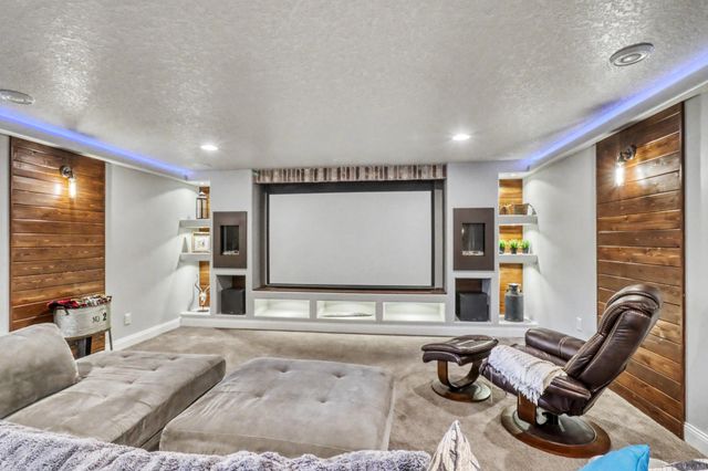 7013 Maple Lane, Horace, ND 58047