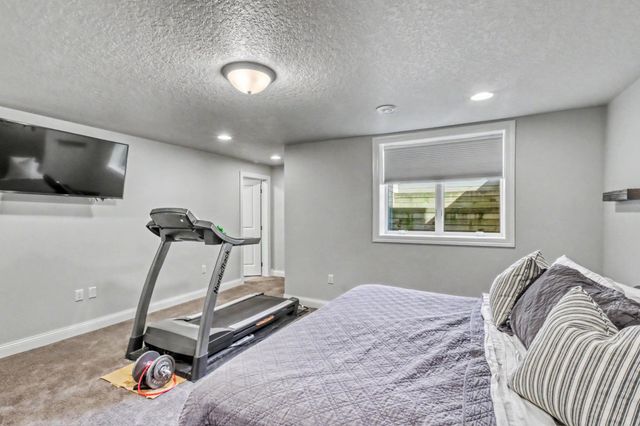 7013 Maple Lane, Horace, ND 58047