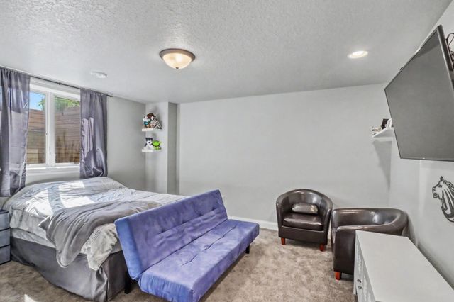 7013 Maple Lane, Horace, ND 58047